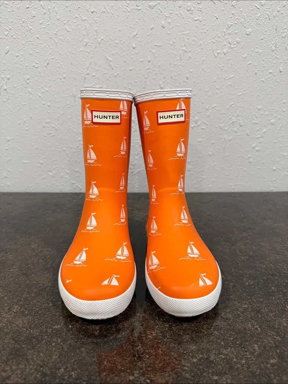 Hunter Kids Orange Sailboat Print  Rain Boots Size 2 Unisex
